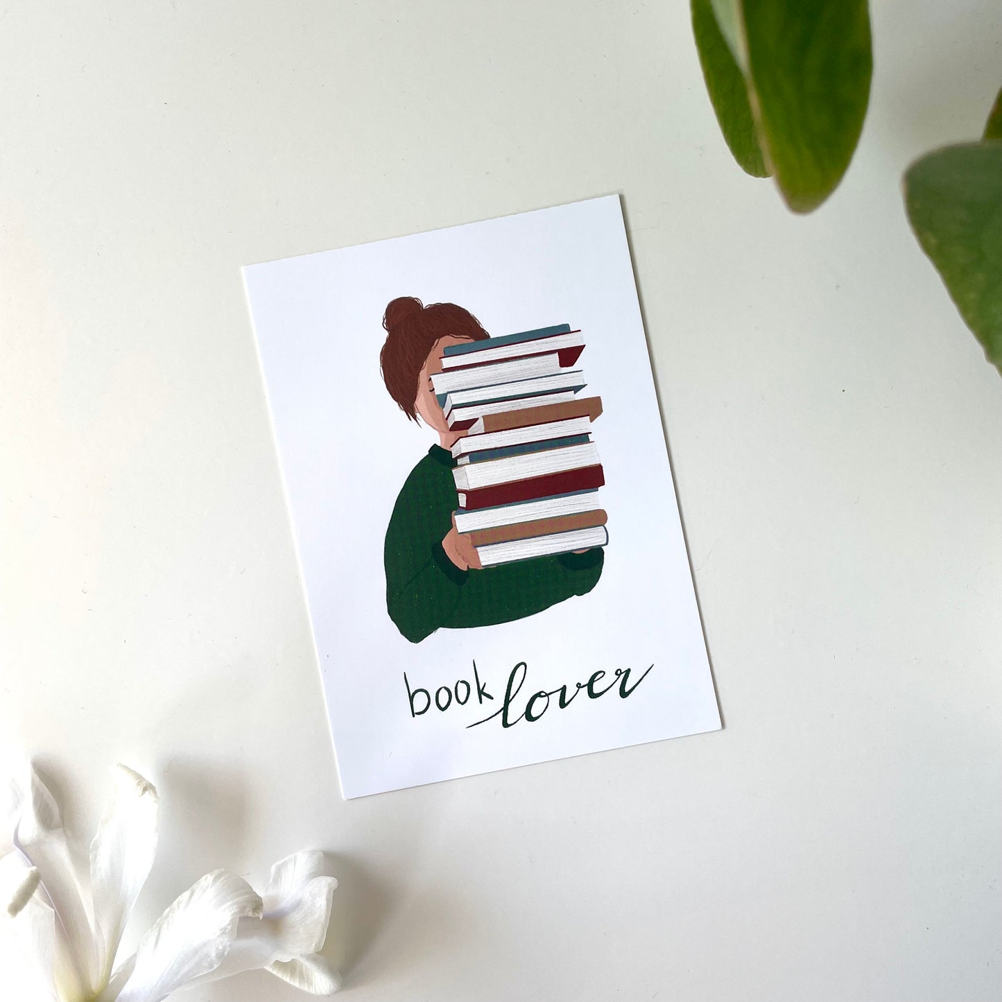 Carte postale amoureux des livres